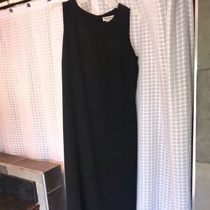 Black long and loose dress